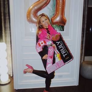 Meet your Posher, Alanna